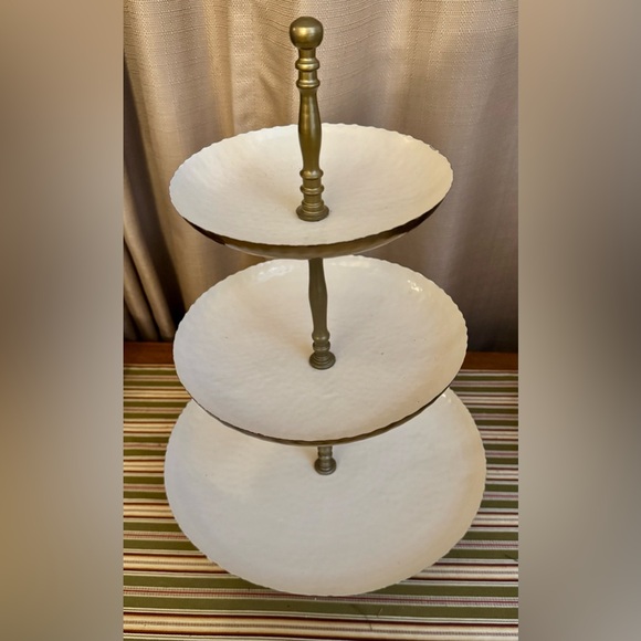 World Market 3 Tier White Aluminum Cake Stand Nice 18” - Picture 1 of 6
